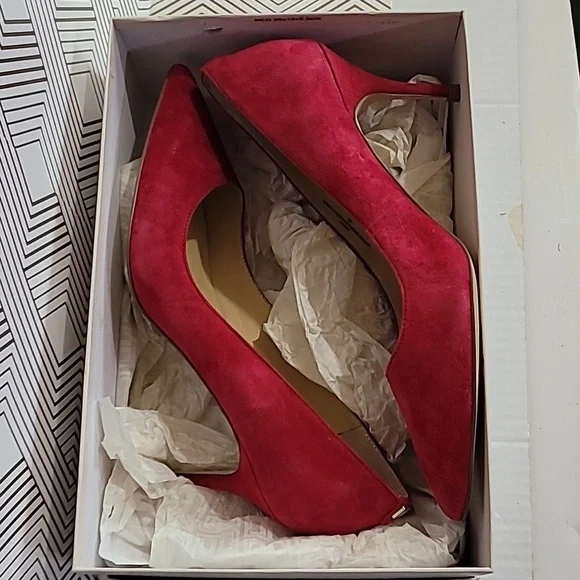 Ivanka Trump Red Suede Women's Shoes - Picture 8 of 10